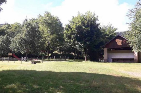 Aire de jeux - Champs-sur-Tarentaine-Marchal - Le Camping de l’écureuil 